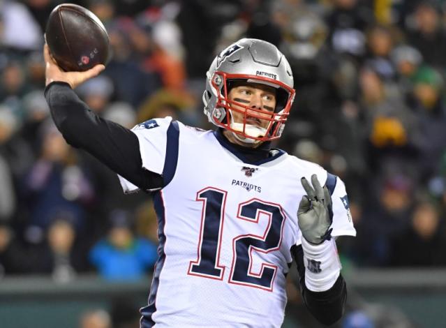 The Sporting News on X: Tom Brady fist pump. Patriots are rolling with 28  unanswered points. #TENvsNE  / X