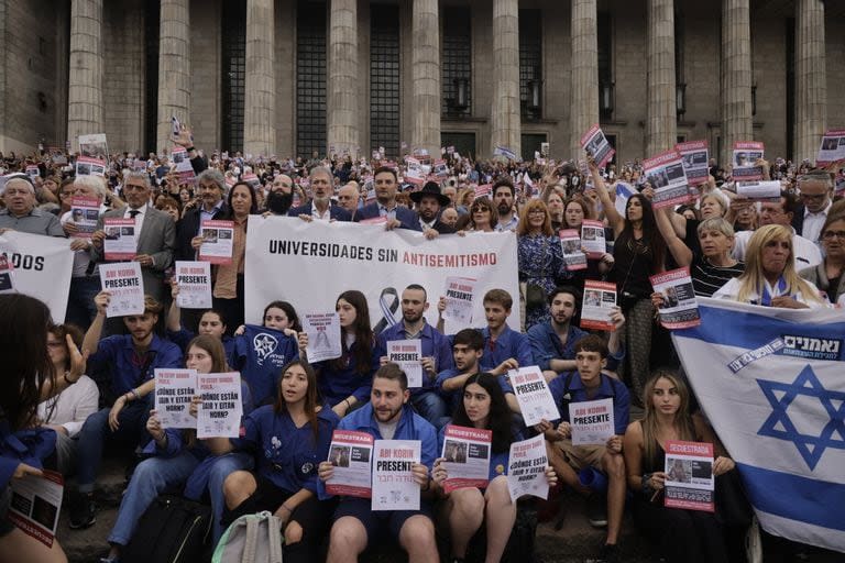 La manifestación terminó en las escalinatas de la Facultad de Derecho de la UBA