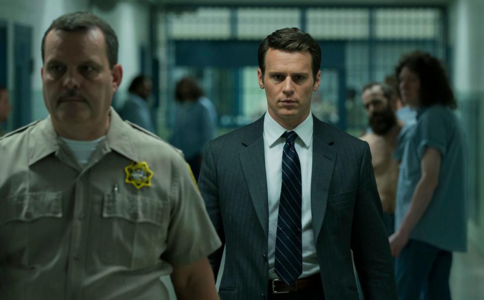 Jonathan Groff, as Holden Ford, appears in a prison to interview a serial killer. (Photo: Netflix)