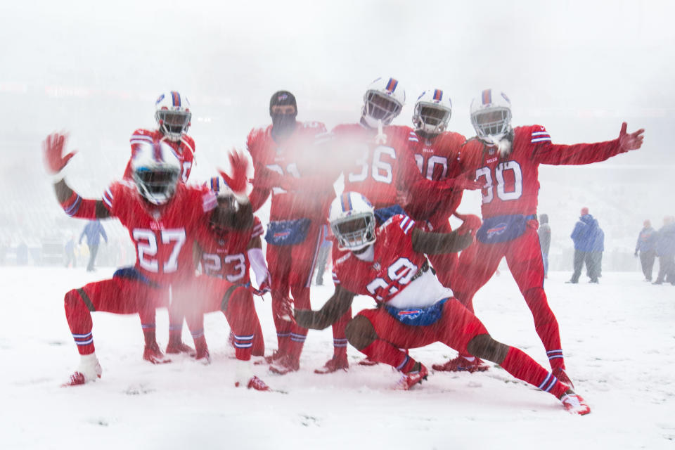 <p>Buffalo Bills players pose for a picture before a game against the Indianapolis Colts on December 10, 2017 at New Era Field in Orchard Park, New York. (Photo by Bryan Bennett/Getty Images) </p>