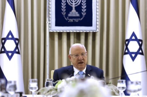 Israeli President Reuven Rivlin has made clear to both Netanyahu's right-wing Likud party and Benny Gantz's centrist Blue and White that he wants at all costs to avoid a fresh do-over election