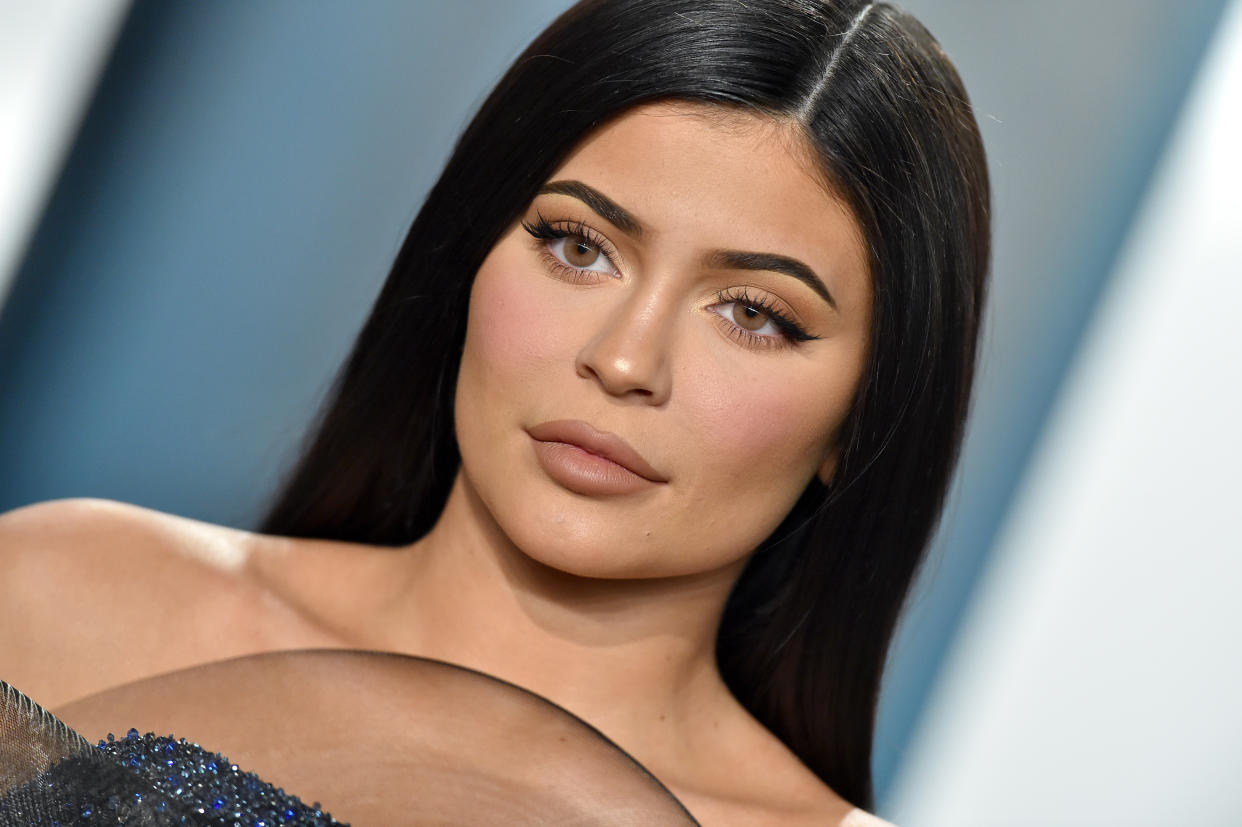 BEVERLY HILLS, CALIFORNIA - FEBRUARY 09: Kylie Jenner attends the 2020 Vanity Fair Oscar Party hosted by Radhika Jones at Wallis Annenberg Center for the Performing Arts on February 09, 2020 in Beverly Hills, California. (Photo by Axelle/Bauer-Griffin/FilmMagic)