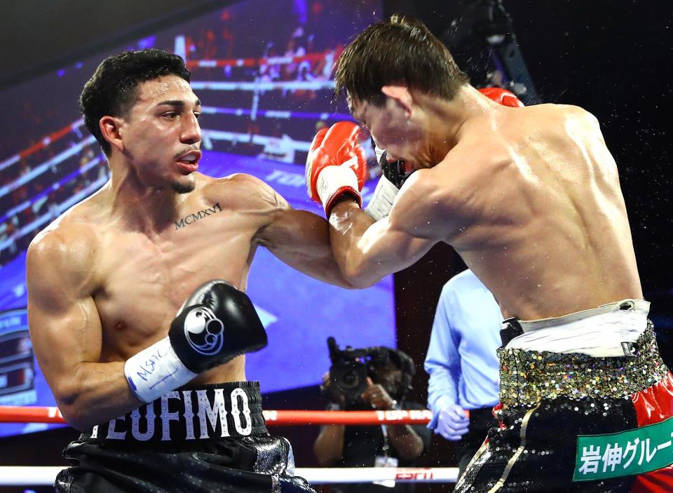 Teofimo Lopez went the distance against Masayoshi Nakatani in a closer fight than expected. (Top Rank)