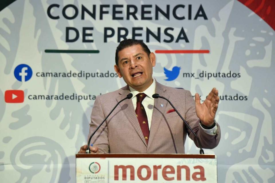 Alejandro Armenta en conferencia de Prensa