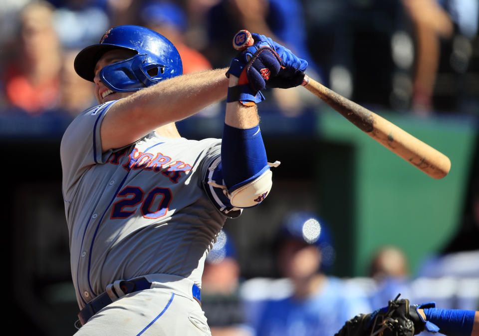 New York Mets' Pete Alonso hits a solo home run off Kansas City Royals relief pitcher Jacob Barnes during the ninth inning of a baseball game at Kauffman Stadium in Kansas City, Mo., Sunday, Aug. 18, 2019. (AP Photo/Orlin Wagner)