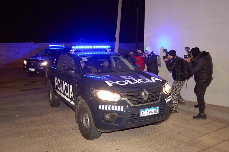 La llegada de Araudou y Jégou a la Estación Transitoria de Detenidos y Aprehendidos que funciona en el Polo Judicial de Mendoza.