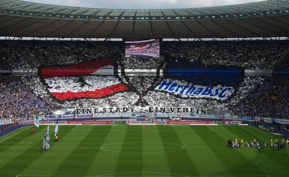 Normal, puisque l'Union Berlin n'accède au plus haut niveau allemand qu'à l'été 2019. Le premier derby de Berlin de l'histoire a donc eu lieu une semaine avant les 30 ans de la chute du Mur. Vous avez dit symbolique ?