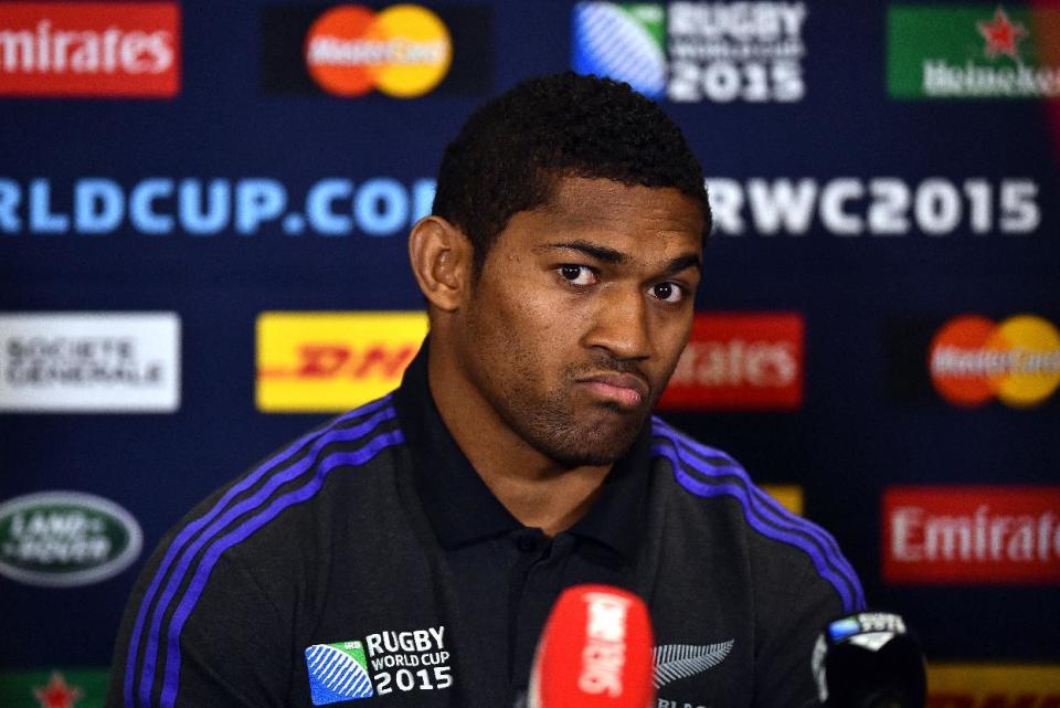 El wing neozelandés Waisake Naholo, durante una conferencia de prensa en Cardiff el 30 de septiembre de 2015 (AFP | GABRIEL BOUYS)