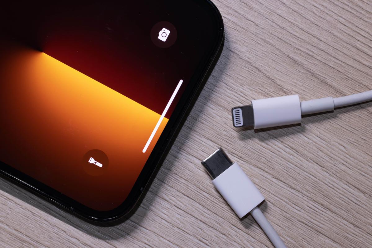 Apple afirma que los iPhones tendrán puertos USB-C