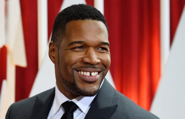 On Their Shoulders': Michael Strahan pays tribute to 5 heroes for Black  History Month - ABC News