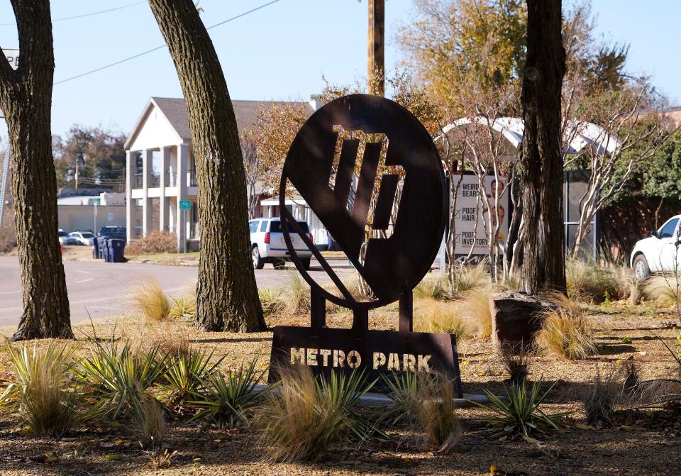 A sign at Linwood Boulevard and N Western Avenue welcomes people into the Metro Park neighborhood. The area is part of Oklahoma City's Strong Neighborhood Initiative.