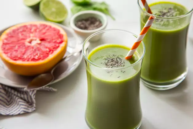 7 smoothie recipes that will actually keep your skin hydrated in chillier weather