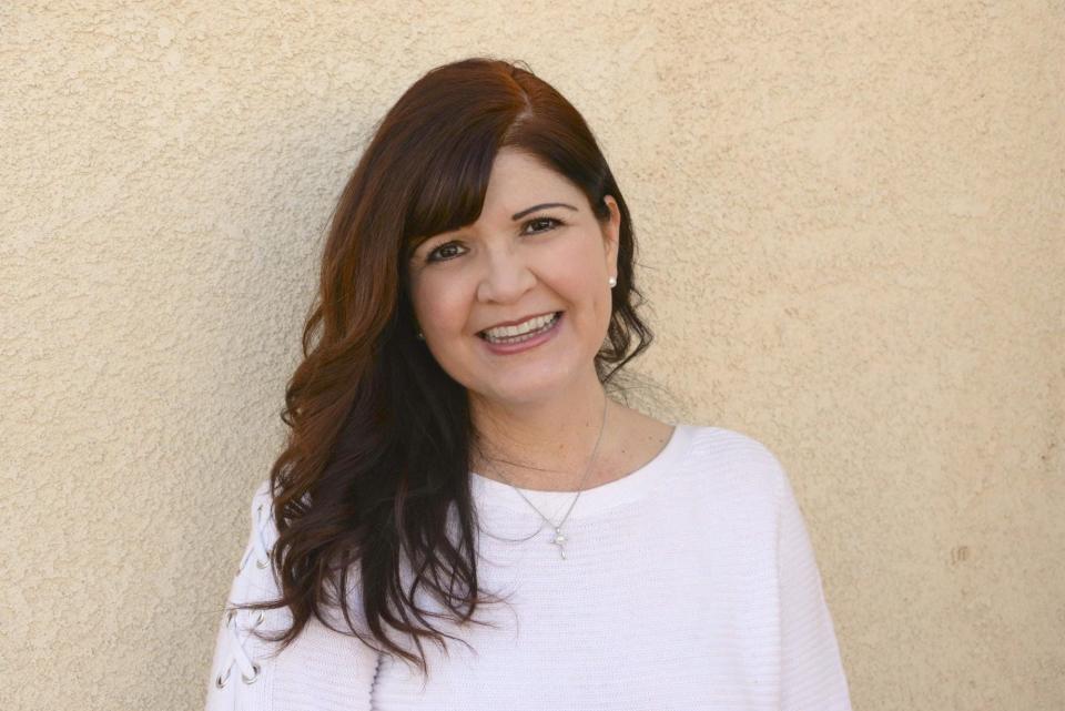 Beckie Lindsey, a beloved author from Victorville, died at 55 years old on March 27, 2024, three years after being diagnosed with ovarian cancer.