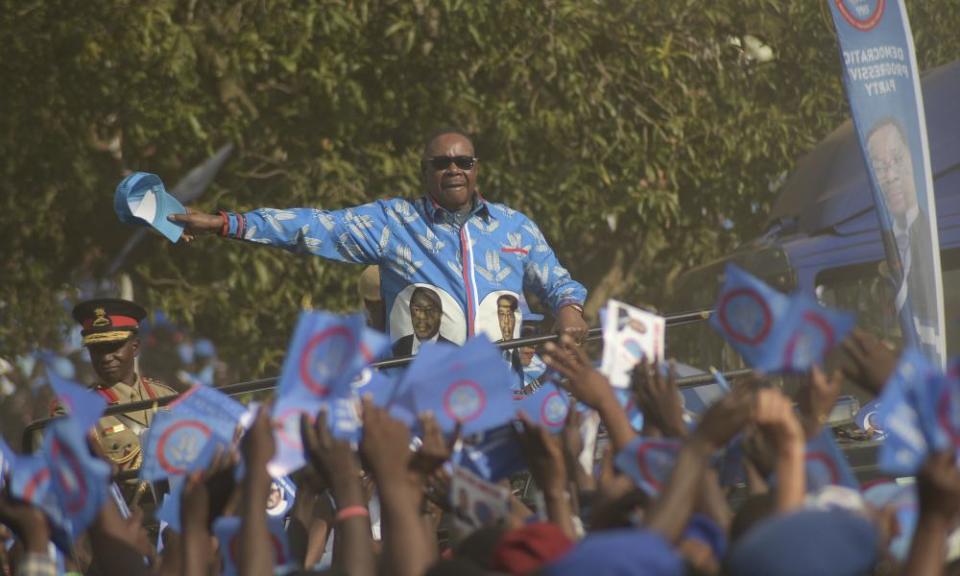 The Malawian president, Peter Mutharika, arrives at a rally in Blantyre