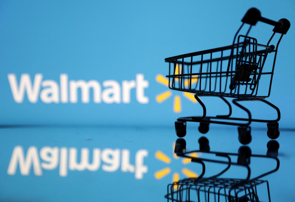 Aquí tienes una selección de algunas de las mejores ofertas de Walmart por El Buen Fin 2022. Foto: REUTERS/Dado Ruvic/Illustration