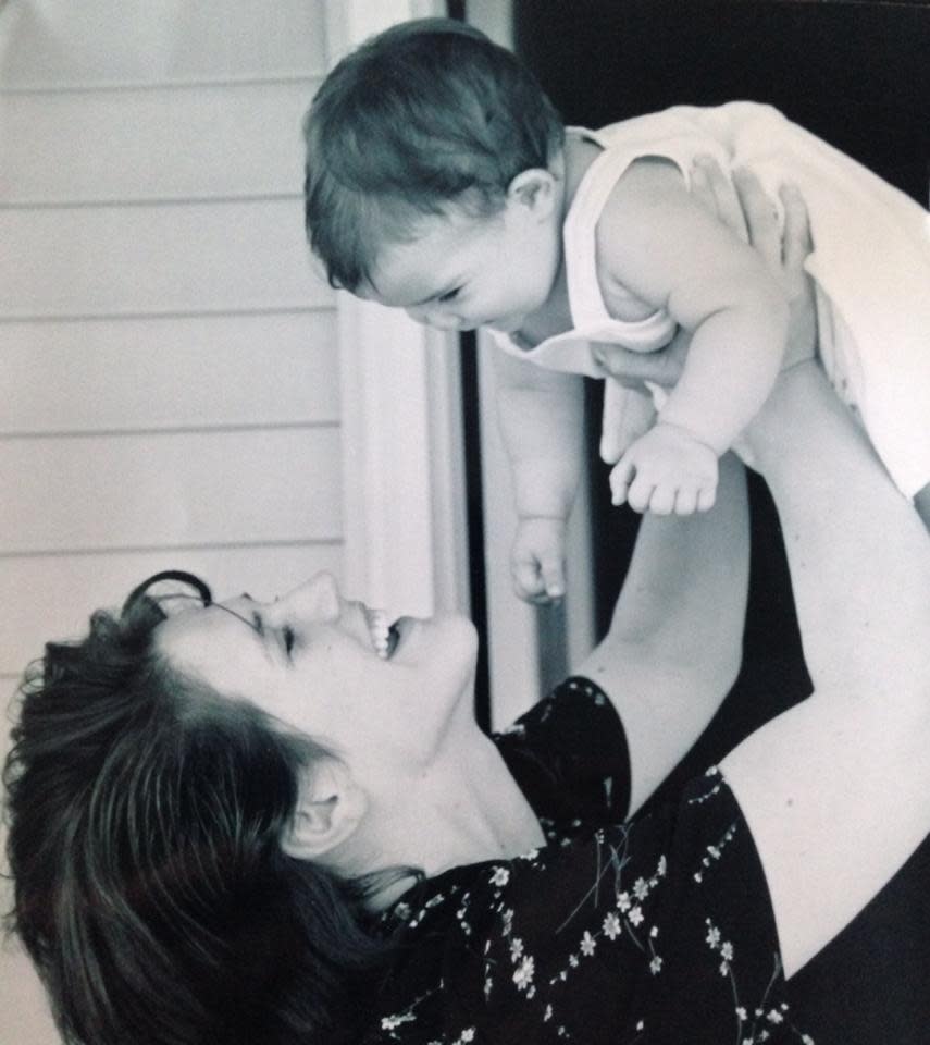 Bonnie Jean Feldkamp holding her daughter in spring 2001.