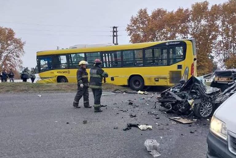 Chocaron un auto y un colectivo en la Ruta 202, frente a Campo de Mayo, en Malvinas Argentinas