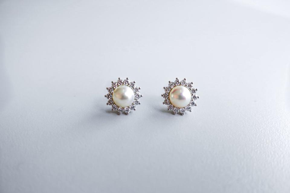 23) Pearl Earrings