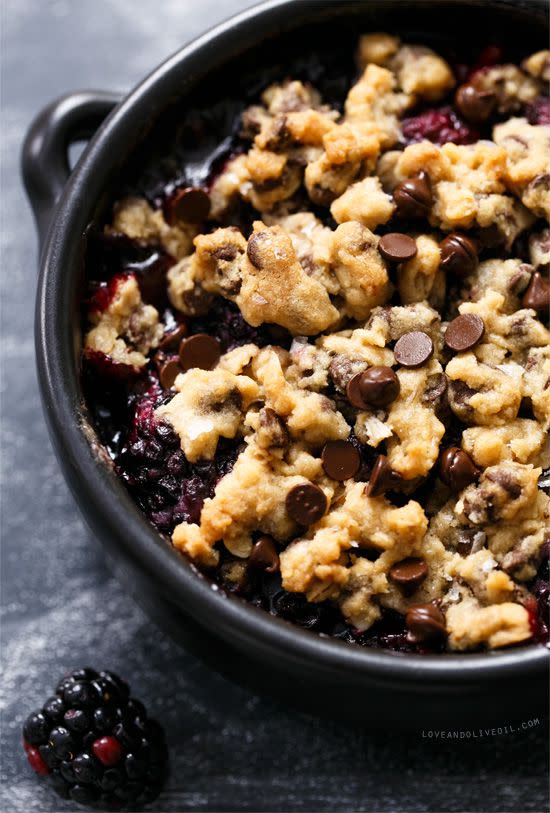 Blackberry Chocolate Chip Cookie Crumble