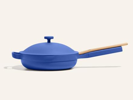 Fans roast Gordon Ramsay for flogging designer saucepans for eye-watering  price