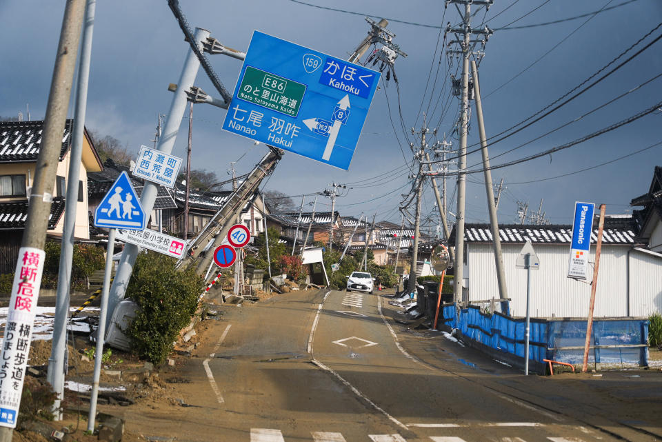 日本能登半島1日發生規模7.6強震，死傷人數攀升，搜救行動持續。台灣愛心不落人後，衛生福利部10日公布賑災專戶捐款最新數據，統計至9日，善款逾新台幣2億元。（路透社）