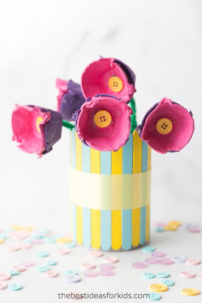 <p>Regardless of how classic or cliché they may be, flowers are a must on Mother's Day. For an arrangement that will last way beyond May, turn egg cartons into makeshift blooms. </p><p><em><a href="https://www.thebestideasforkids.com/egg-carton-flowers/" rel="nofollow noopener" target="_blank" data-ylk="slk:Get the tutorial at The Best Ideas for Kids »;elm:context_link;itc:0;sec:content-canvas" class="link ">Get the tutorial at The Best Ideas for Kids »</a></em></p>