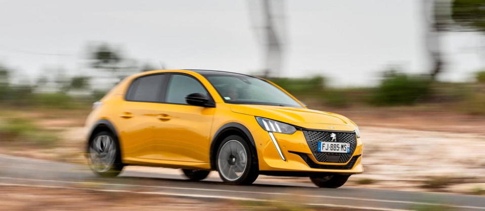 La Peugeot 208 est la voiture la plus vendue en France en ce début d'année 2021.
