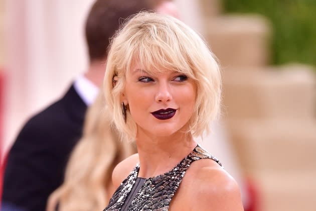 "Manus x Machina: Fashion In An Age Of Technology" Costume Institute Gala - Outside Arrivals - Credit: James Devaney/GC Images