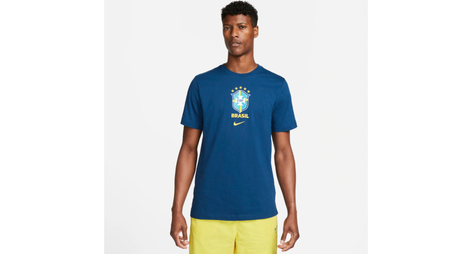 Camiseta Nike Brasil Crest Masculina
. Foto: Divulga&#xe7;&#xe3;o/Nike
