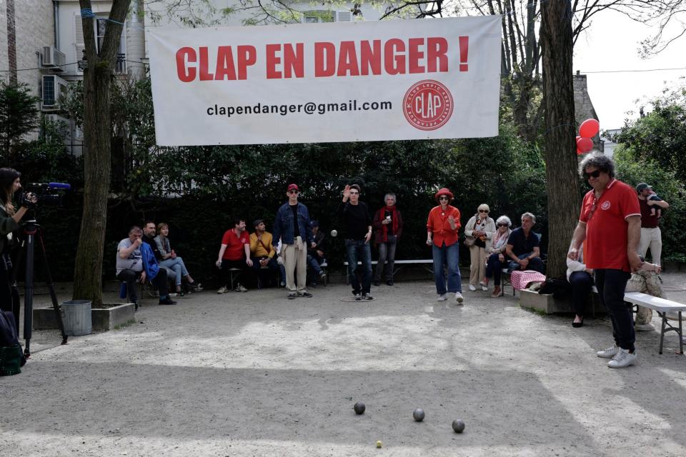 Διαμαρτυρία «CLAP» από το Montmartre Petanque Club στο Παρίσι