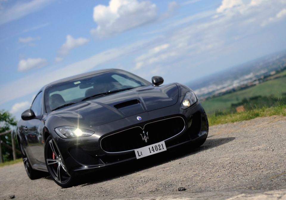 <p>The GranTurismo has been on sale <a href="https://www.roadandtrack.com/new-cars/future-cars/a10233371/2018-maserati-granturismo/" rel="nofollow noopener" target="_blank" data-ylk="slk:for a decade;elm:context_link;itc:0;sec:content-canvas" class="link ">for a decade</a>, yet Maserati has never deemed it necessary to drop in a manual transmission. The car has received both a torque converter automatic and a single-clutch automated gearbox, but never a proper three-pedal unit. </p>