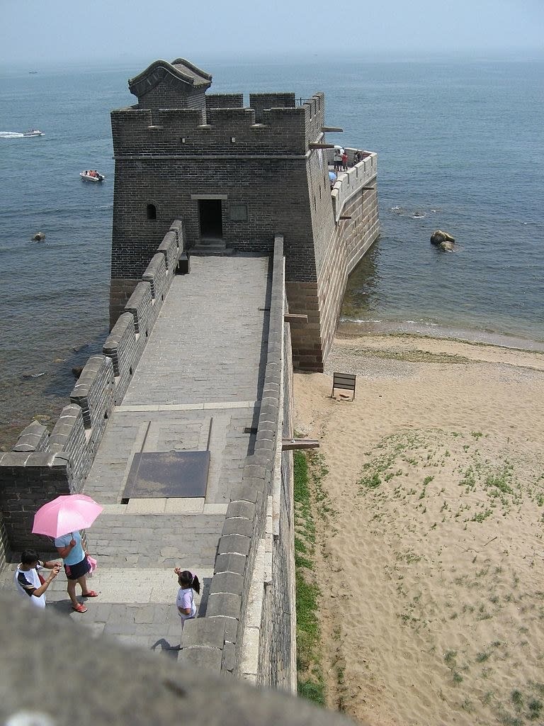 wall going into the ocean