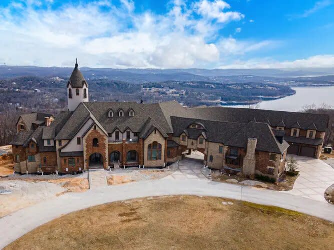 A southwest Missouri mansion, once the home of MLB All-Star pitcher Cole Hamels, has hit the market for $14.5 million. (Photos provided by: Jim Strong/ReeceNichols)