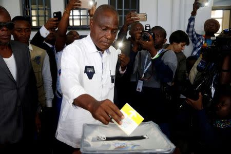 Martin Fayulu, Congolese joint opposition Presidential candidate, casts his vote at a polling station in Kinshasa, Democratic Republic of Congo, December 30, 2018. REUTERS/Baz Ratner