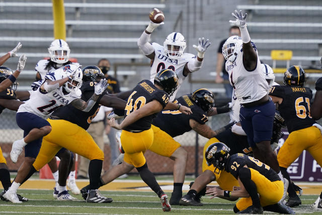 McCormick scores twice, leads UTSA over Southern Miss 23-20