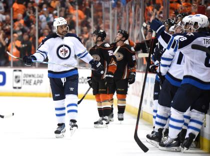 Jets coach Paul Maurice on Byfuglien: ''I absolutely love the guy.'' (Getty)