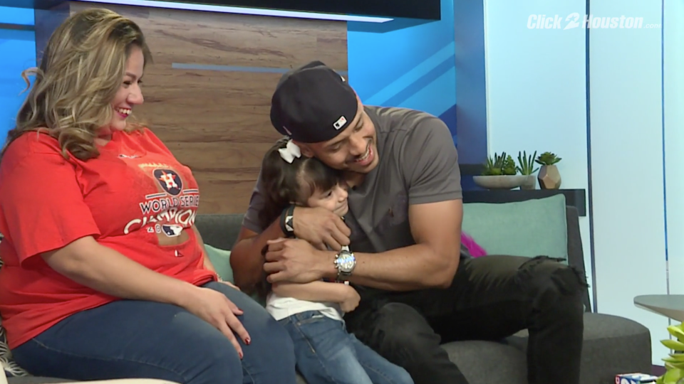 Carlos Correa and 4-year-old fan Scarlett Sanchez when they met at a Houston TV station. (KPRC)