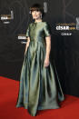 <p>La somptueuse Kristin Scott Thomas a gratifié la cérémonie de sa présence et da sa magnifique robe vert olive. Crédit : AFP </p>