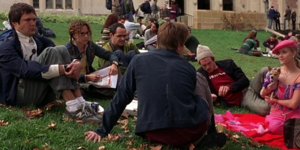 elle and her cohort classmates sitting on the harvard lawn in legally blonde