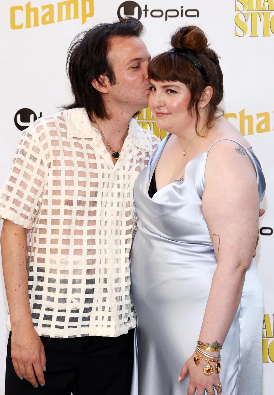 Lena Dunham (R) and Luis Felber