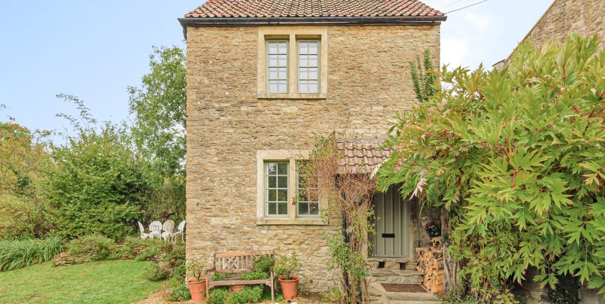 one bed cottage for sale bath