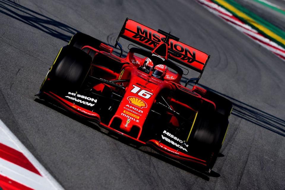 法拉利(Ferrari)在今年的一級方程式賽車(Formula One)墨爾本站賽事中，將會去除香菸巨擘菲利浦莫里斯國際公司(Philip Morris International，PMI)的「Mission Winnow」形象標語。 (圖:法拉利車隊官方推特)