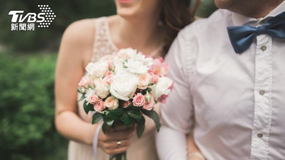 男子因家境貧困，無法滿足女友的結婚條件。（示意圖，非當事人／shutterstock達志影像）