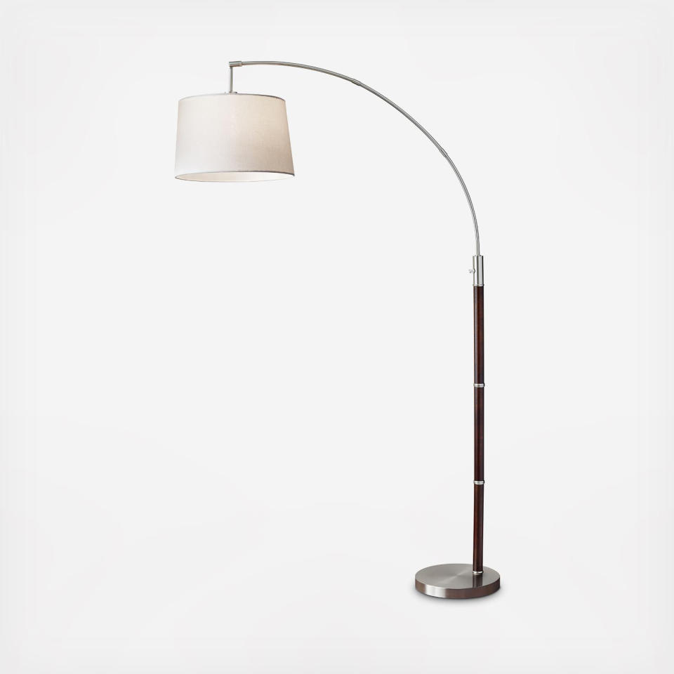 <p>Light up your home with the Adesso Alta Arc Lamp, a snazzy reflection of developments in modern design during the mid-20th century. That means slanted table legs, medium browns, curvy chairs, and, of course, arced lamps.</p>