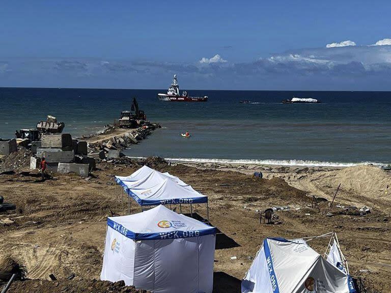 El lugar de desembarco de la ayuda humanitaria, en la costa de Gaza