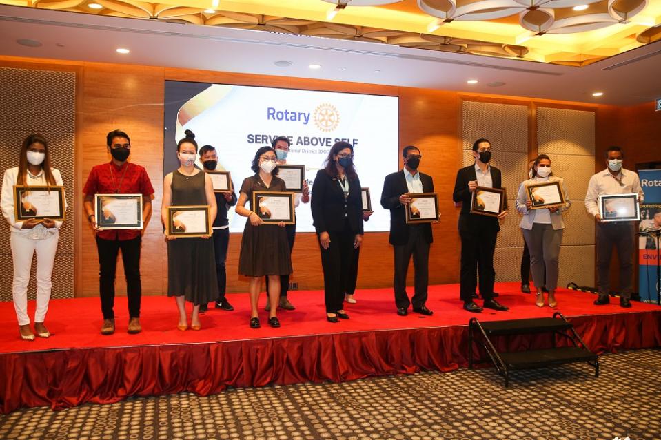 Fifteen Malaysian news outlets received the Rotary International Service Above Self Award. — Picture by Choo Choy May