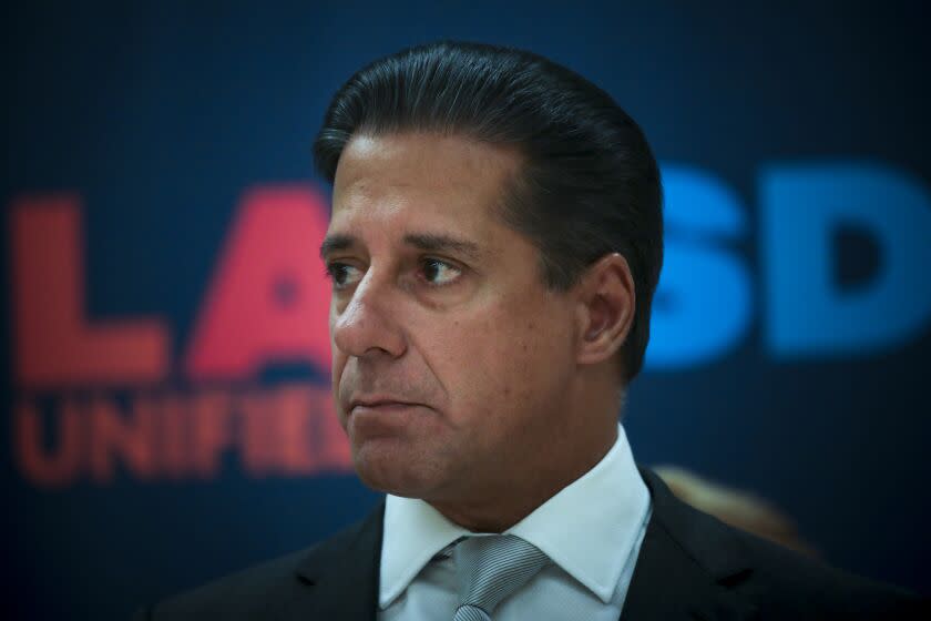 Los Angeles, CA - September 09: Superintendent Alberto M. Carvalho addresses a press conference about sharp decline in student test scores and hacking of LAUSD system. Press conference was held at Aragon Ave. Elementary School on Friday, Sept. 9, 2022 in Los Angeles, CA. (Irfan Khan / Los Angeles Times)