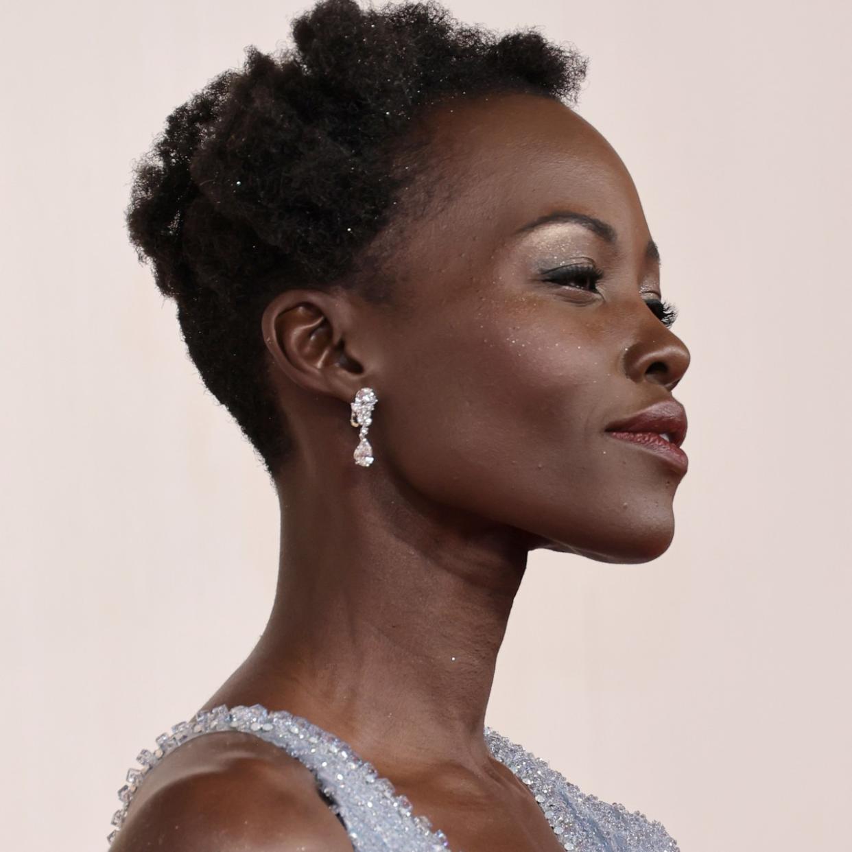  Lupita nyongo. 