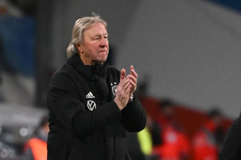 German women's football national team interim coach Horst Hrubesch applauses on the sidelines during UEFA Women's Nations League group stage Group 3 soccer match between Germany and Denmark Ostseestadion. Hrubesch is ready to continue as interim coach of the German women's national team even if they don't qualify for the Paris Olympics via the upcoming Nations League Finals. Sebastian Gollnow/dpa