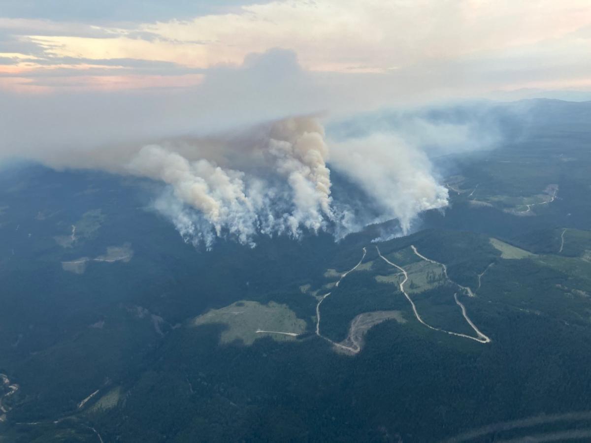 Wildfire update planned in B.C. as crews battle about 350 blazes